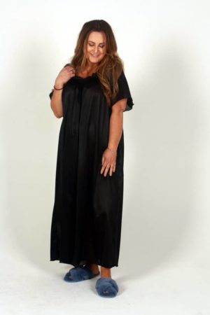 Lisas Lacies Sweet Dreams with Sleeves